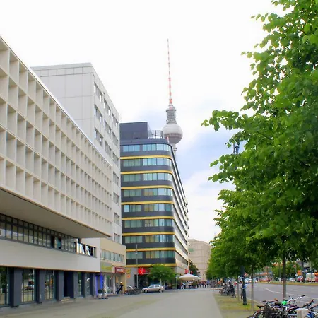Pangeapeople & Berlin