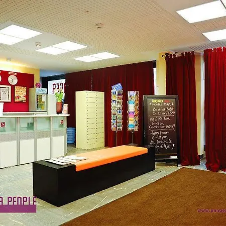 Auberge de jeunesse Pangeapeople & *