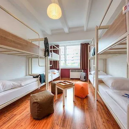 Pangeapeople & 호스텔 *