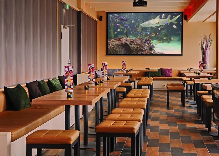 Pangeapeople & Vandrarhem *